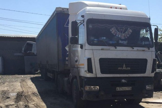 размещение метана под полуприцепом и на раме тягача МАЗ-6430B9